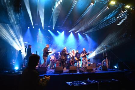 V novo leto stopili skupaj z ansamblom Galop (21)